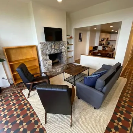 Wonderful Fenway 3 Bed 2Bath Steps From Fenway Park Apartment